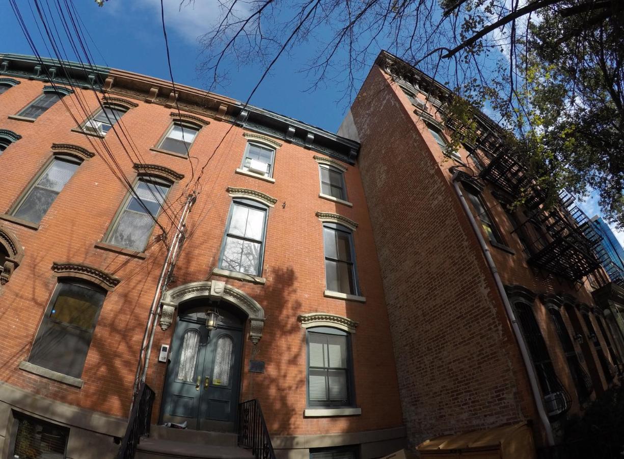 Апартаменты Historic 1869 Brownstone 15 Min To Nyc Downtown Джерси-Сити Экстерьер фото